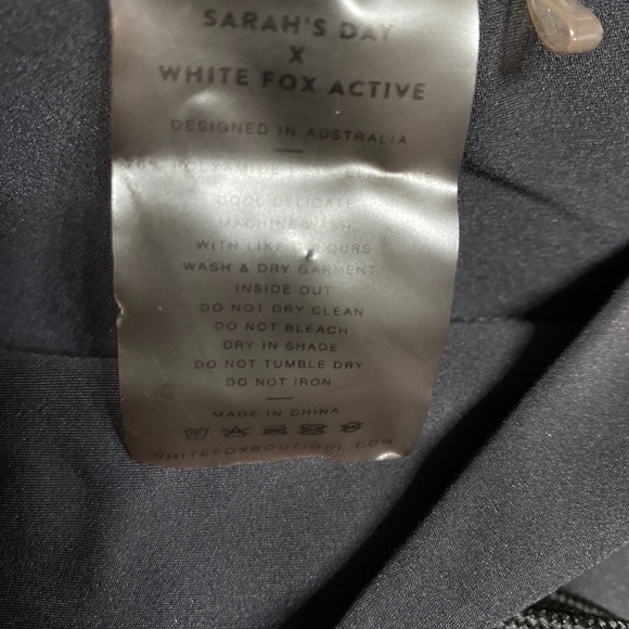 White Fox x Sarah's Day Sweet & Sassy Leggings EUC - Picture 9 of 10